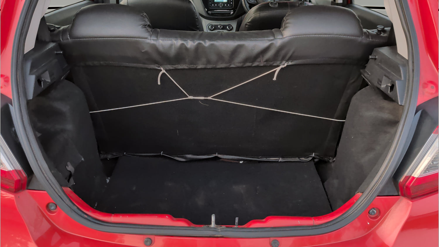 Used 2021 Tata Tiago XT Petrol Manual interior DICKY INSIDE VIEW