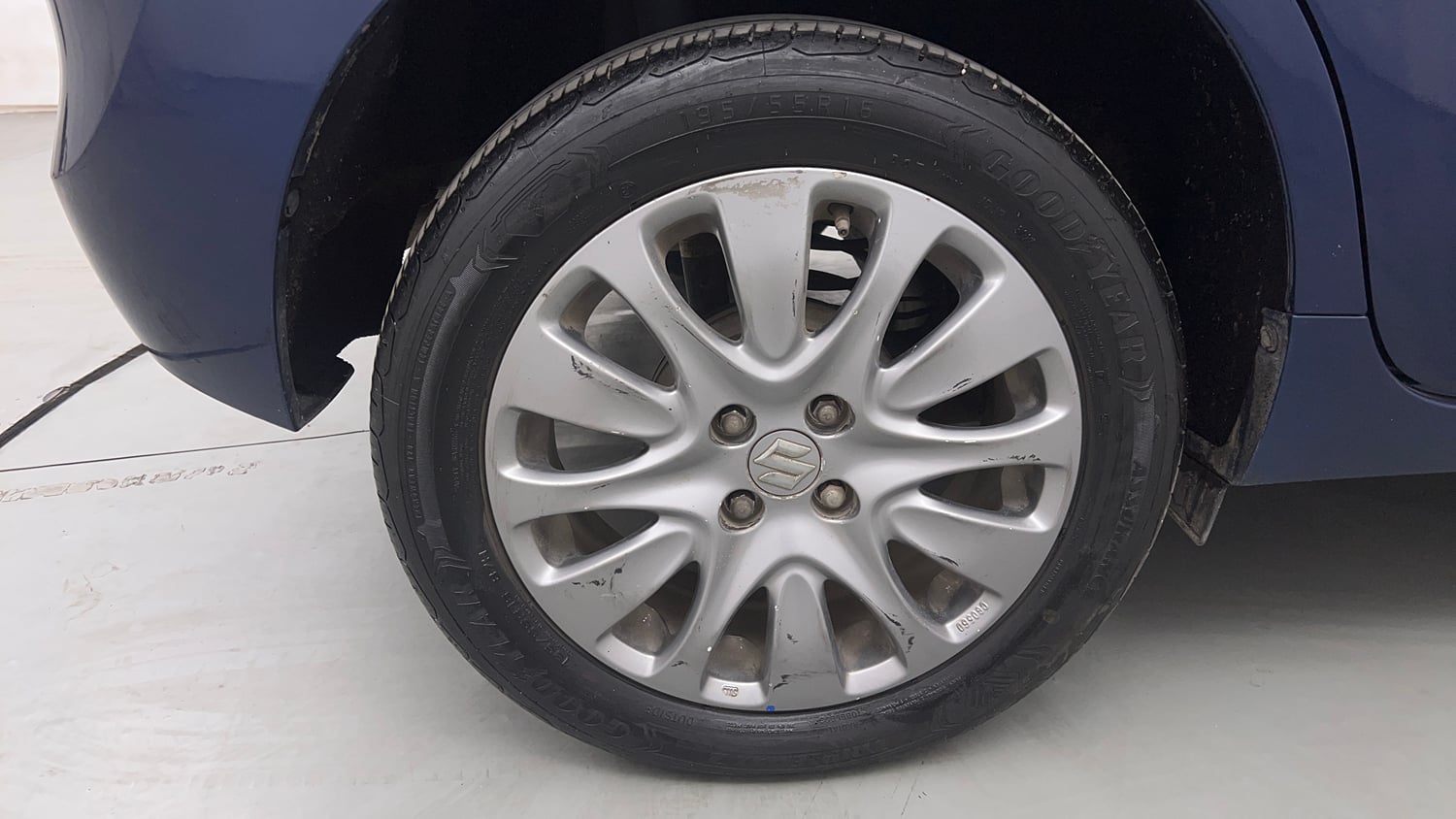 Used 2018 Maruti Suzuki Baleno Zeta 1.2 Petrol Manual tyres RIGHT REAR TYRE RIM VIEW
