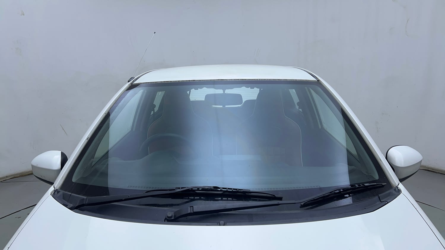 Used 2014 Honda Brio S MT Petrol Manual exterior FRONT WINDSHIELD VIEW