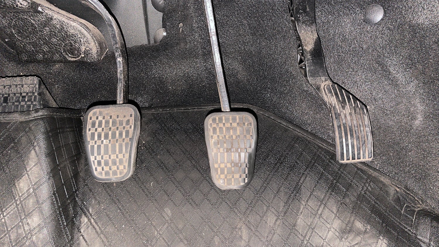 Used 2023 Tata Altroz XZ Plus (S) Petrol Manual interior PEDALS VIEW