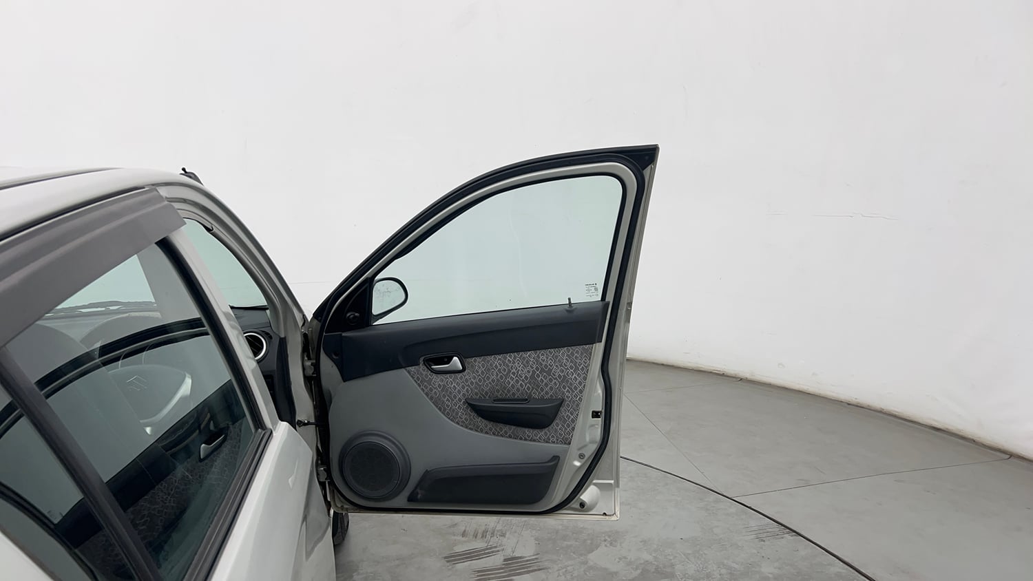 Used 2017 Maruti Suzuki Alto 800 LXi (O) Petrol Manual interior RIGHT FRONT DOOR OPEN VIEW