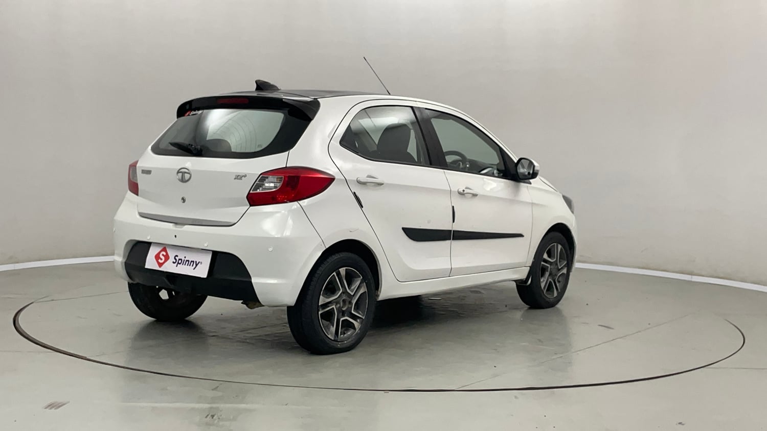 Used 2019 Tata Tiago Revotron XZ Plus Dual Tone Petrol Manual exterior RIGHT REAR CORNER VIEW