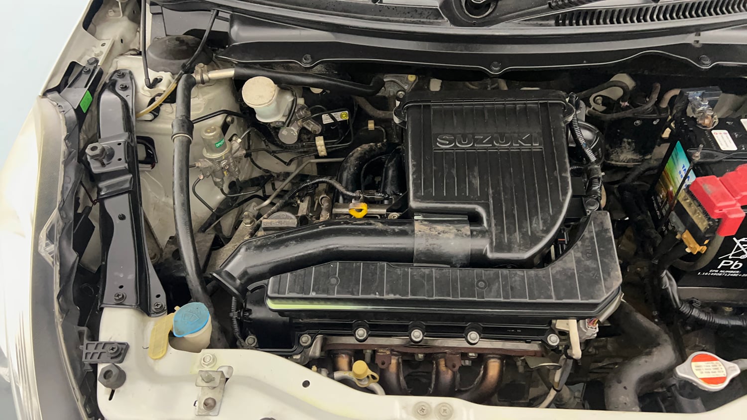 Used 2015 Maruti Suzuki Swift Dzire VXI Petrol Manual engine ENGINE RIGHT SIDE VIEW