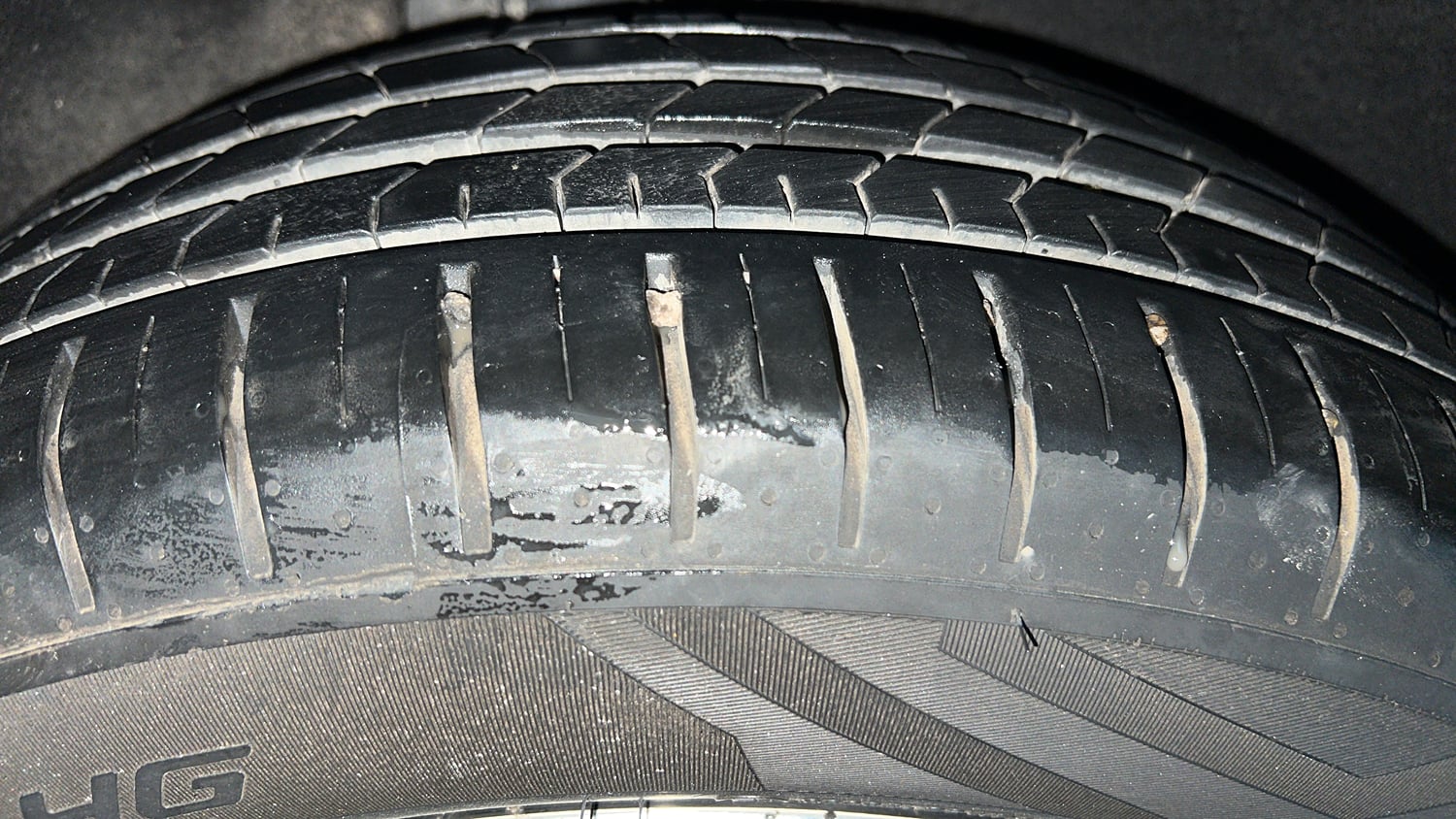 Used 2019 Maruti Suzuki Baleno Zeta Petrol Manual tyres RIGHT REAR TYRE TREAD VIEW