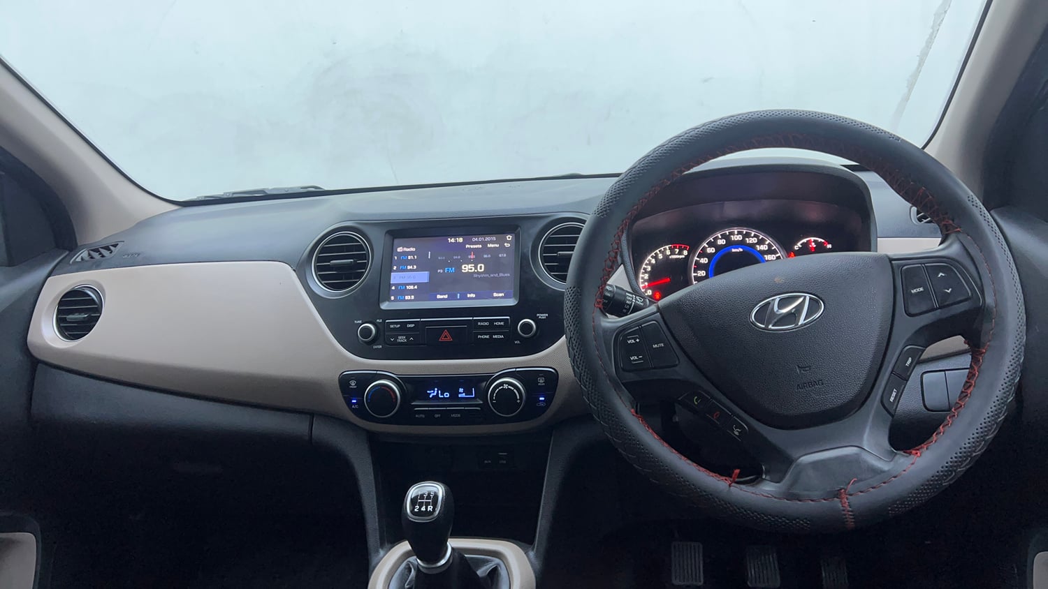 Used 2018 Hyundai Grand i10 Asta 1.2 Kappa VTVT Petrol Manual interior DASHBOARD VIEW