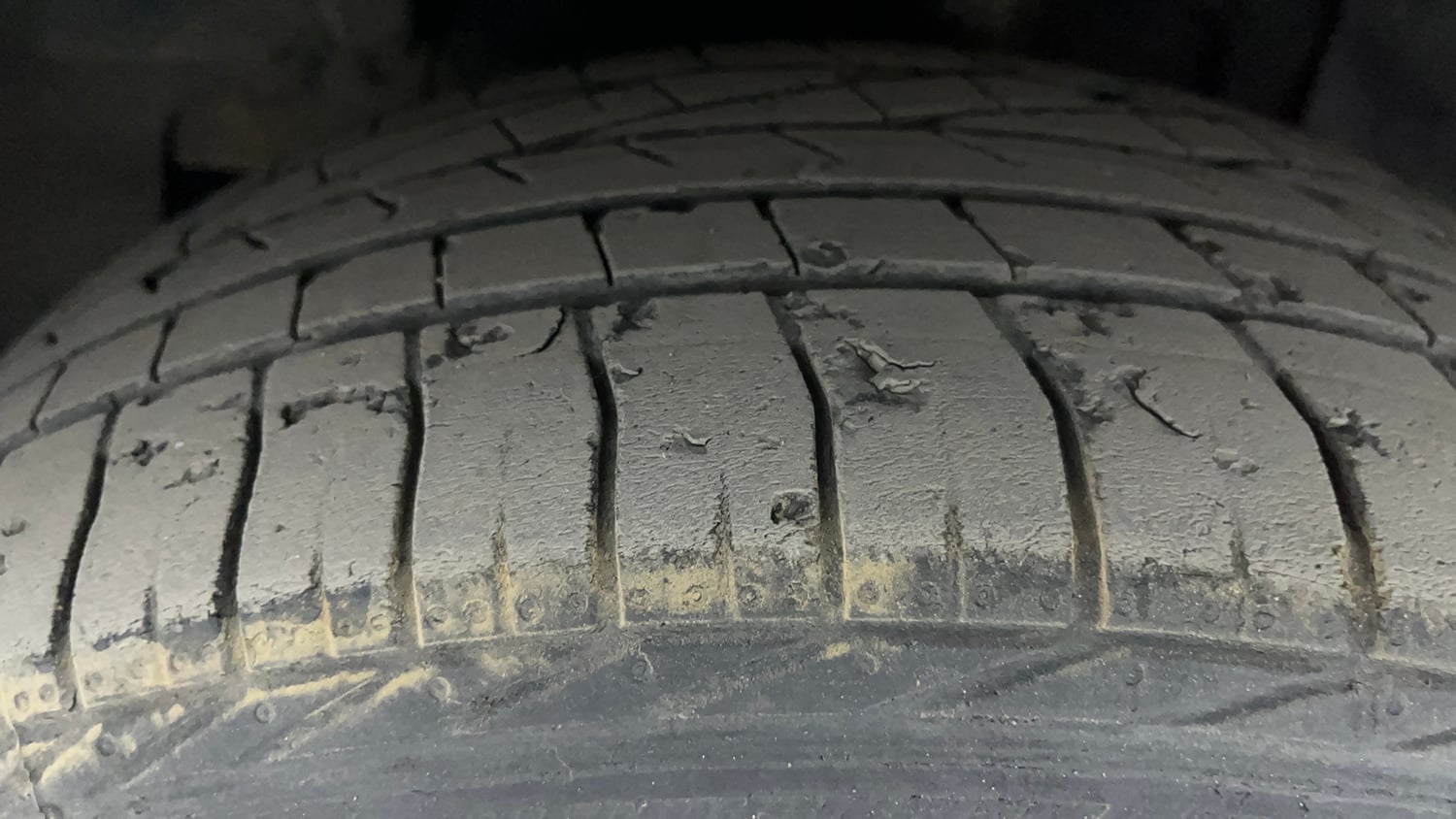 Used 2022 Tata Nexon XZA Plus (Premium) Diesel Jet Diesel Automatic tyres LEFT FRONT TYRE TREAD VIEW