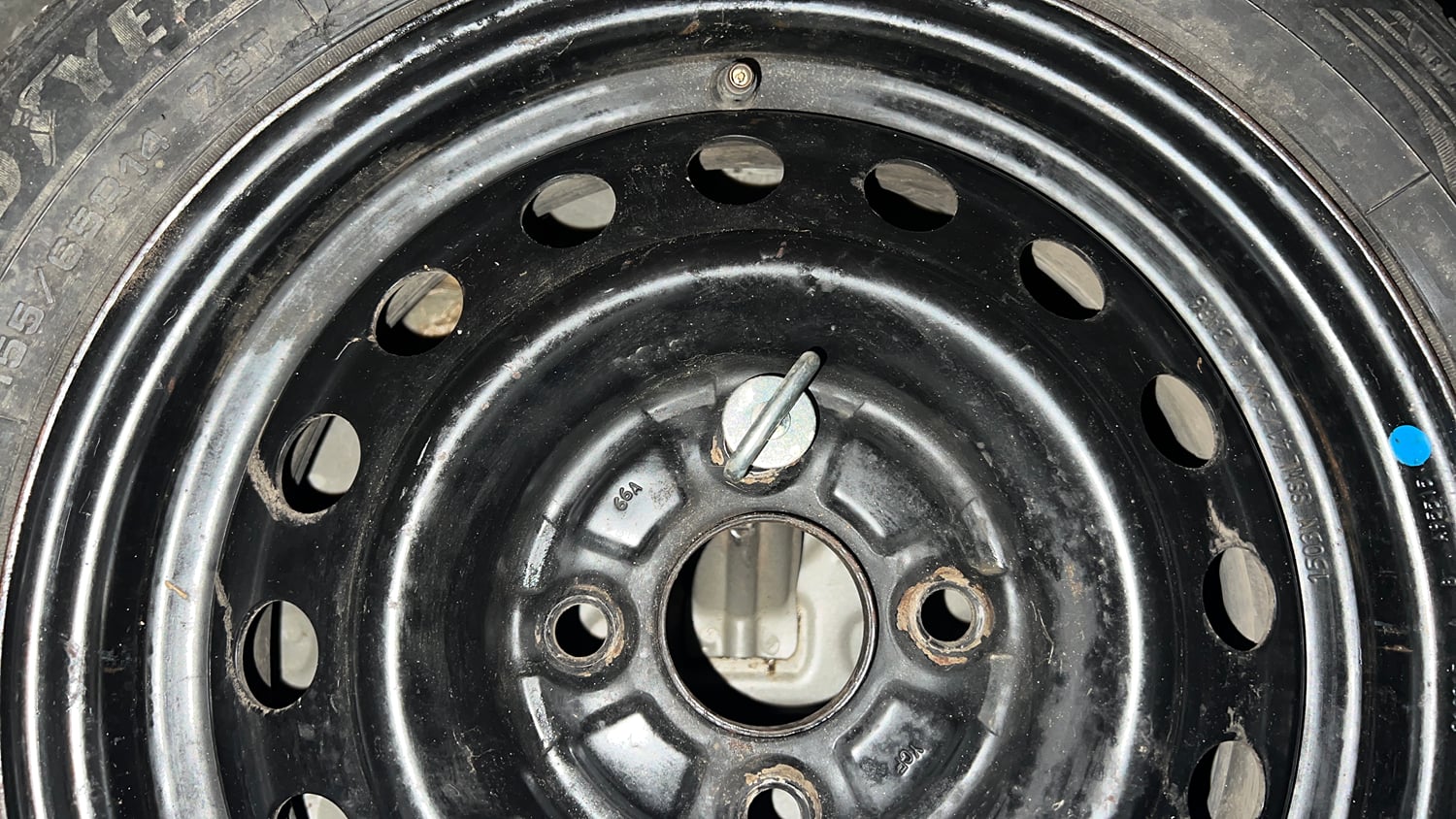 Used 2015 Maruti Suzuki Wagon R VXI Petrol Manual tyres SPARE TYRE VIEW