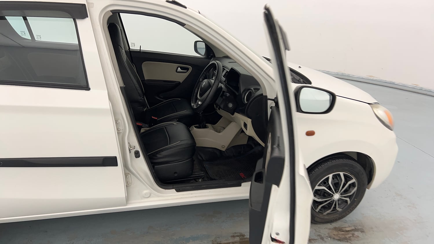 Used 2020 Maruti Suzuki Alto 800 VXi Petrol Manual interior RIGHT SIDE FRONT DOOR CABIN VIEW