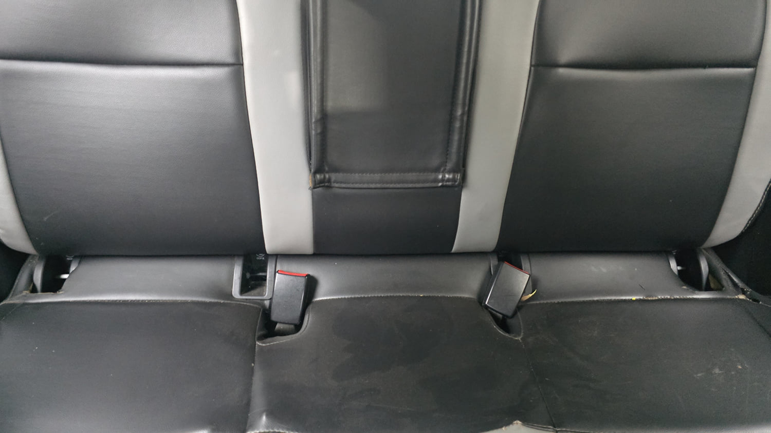 Used 2020 Tata Altroz XZ Petrol Petrol Manual interior REAR SEAT CONDITION VIEW