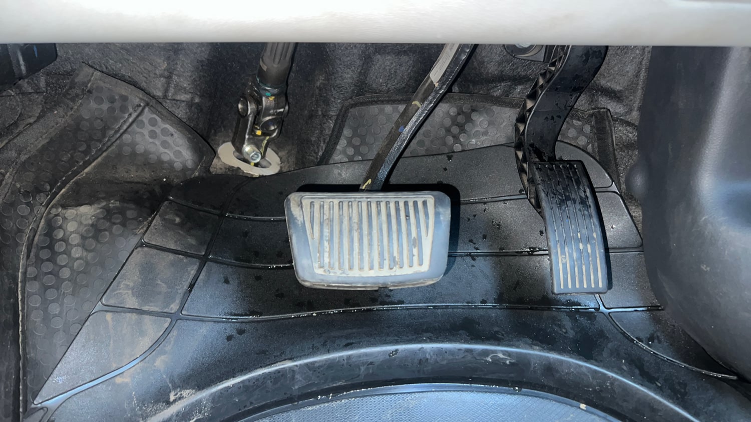 Used 2022 Hyundai Grand i10 Nios Magna AMT 1.2 Kappa VTVT Petrol Automatic interior PEDALS VIEW