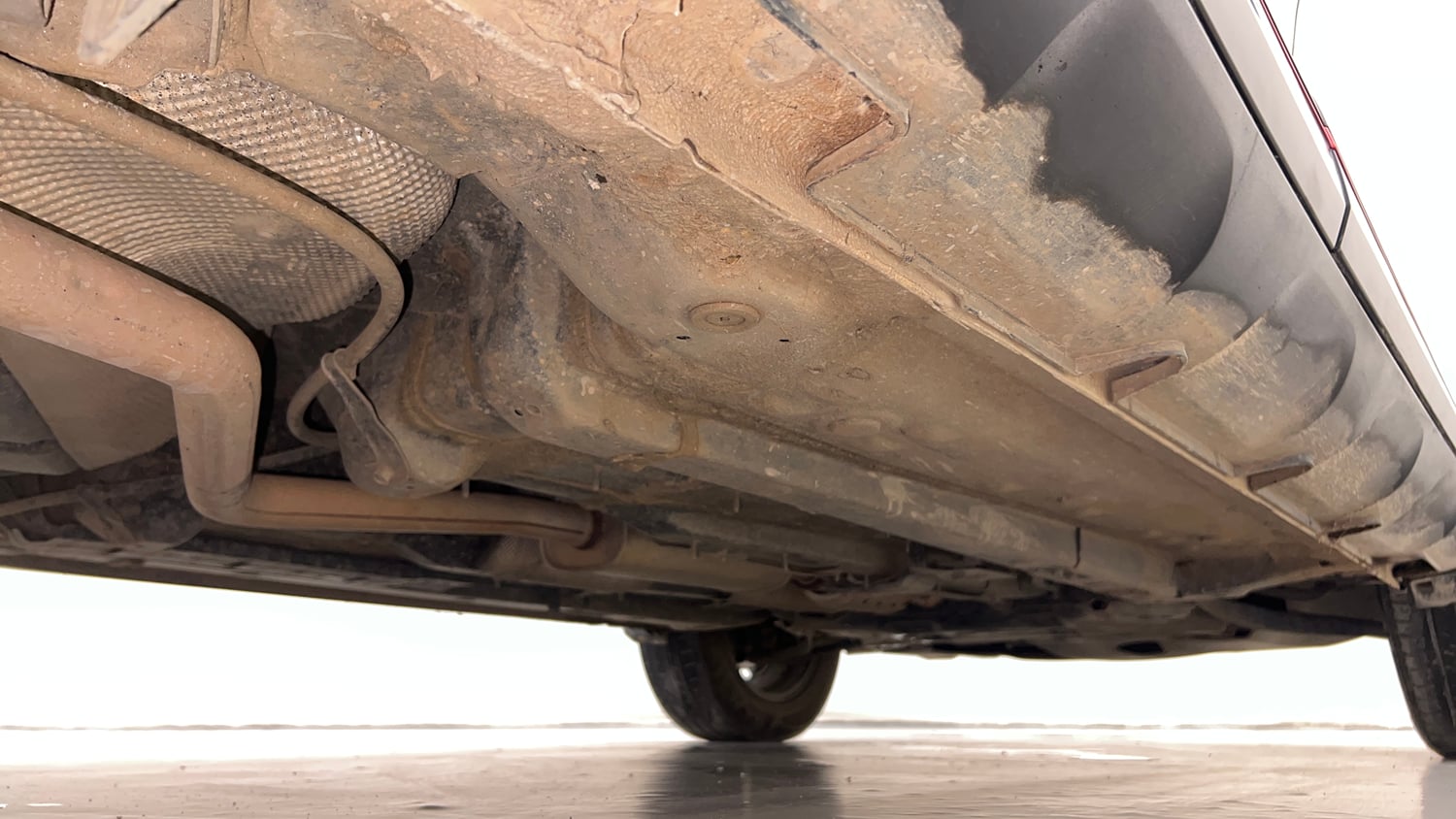 Used 2023 Hyundai Venue N-Line N6 DCT Dual Tone Petrol Automatic extra REAR RIGHT UNDERBODY VIEW