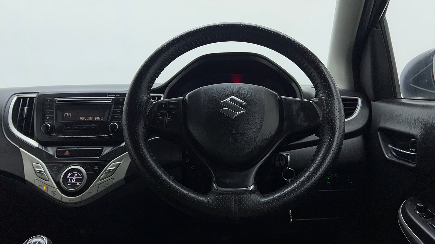 Used 2017 Maruti Suzuki Baleno Delta 1.2 Petrol Manual interior STEERING VIEW