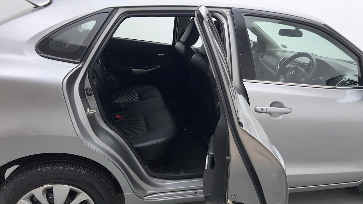 Used 2017 Maruti Suzuki Baleno Delta 1.2 Petrol Manual interior RIGHT SIDE REAR DOOR CABIN VIEW