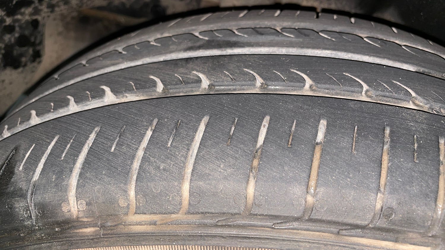 Used 2022 Maruti Suzuki Ciaz Zeta 1.5 Petrol Manual tyres RIGHT REAR TYRE TREAD VIEW