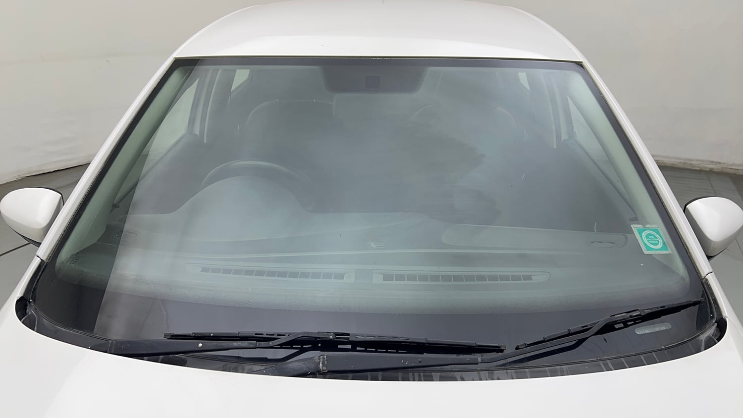 Used 2020 Volkswagen Ameo Trendline 1.0L (P) Petrol Manual exterior FRONT WINDSHIELD VIEW