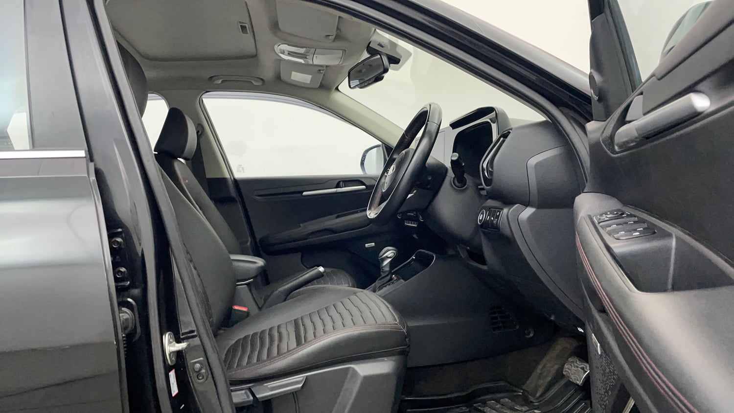 Used 2020 Kia Sonet GTX Plus 1.5 AT Diesel Automatic interior RIGHT SIDE FRONT DOOR CABIN VIEW
