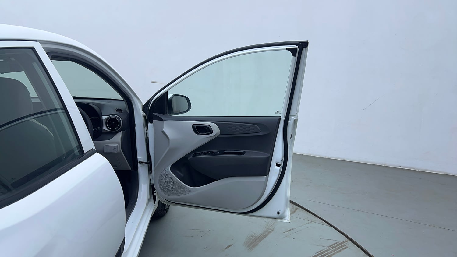 Used 2022 Hyundai Grand i10 Nios Magna AMT 1.2 Kappa VTVT Petrol Automatic interior RIGHT FRONT DOOR OPEN VIEW