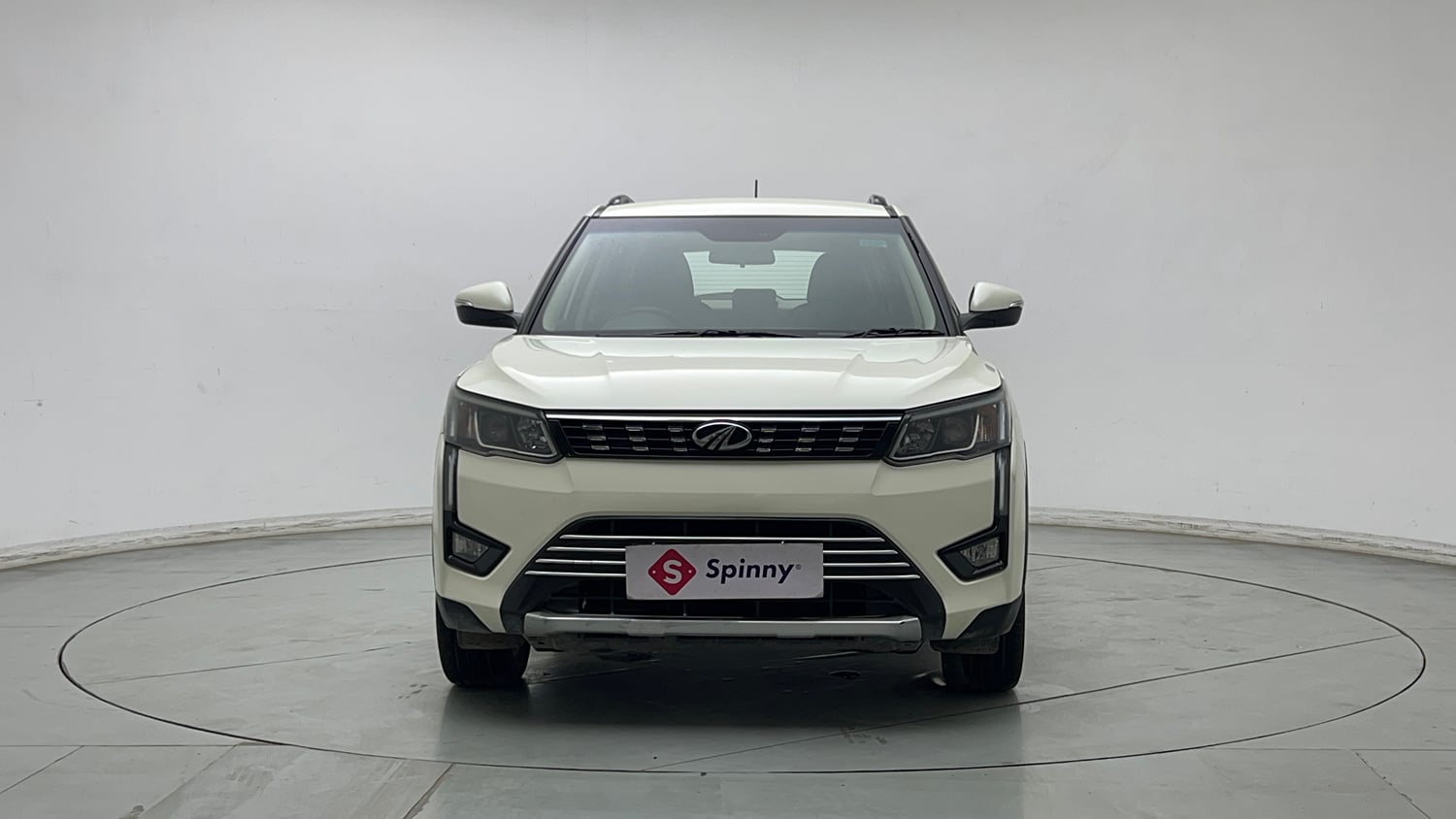 Used 2021 Mahindra XUV 300 W8 1.2 Petrol Petrol Manual exterior FRONT VIEW