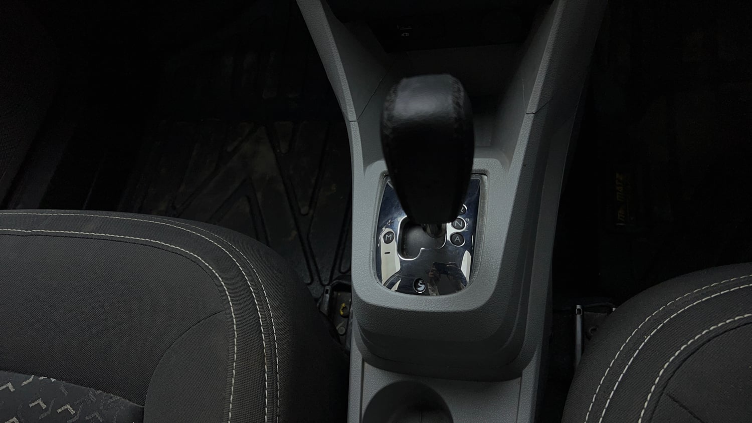 Used 2020 Tata Tiago XZA Plus Petrol Automatic interior GEAR  KNOB VIEW