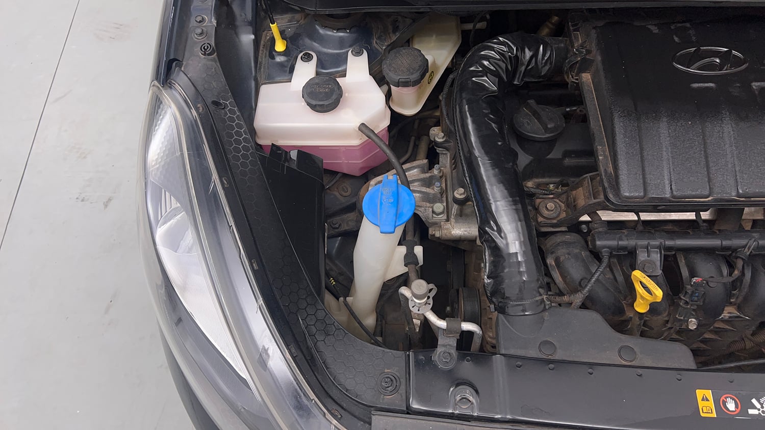 Used 2022 Hyundai Grand i10 Nios Sportz 1.2 Kappa VTVT Petrol Manual engine ENGINE RIGHT SIDE VIEW