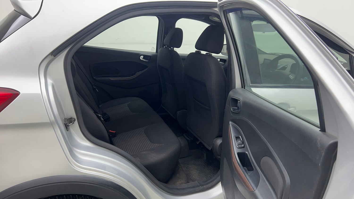 Used 2018 Ford Freestyle Titanium 1.2 Ti-VCT Petrol Manual interior RIGHT SIDE REAR DOOR CABIN VIEW