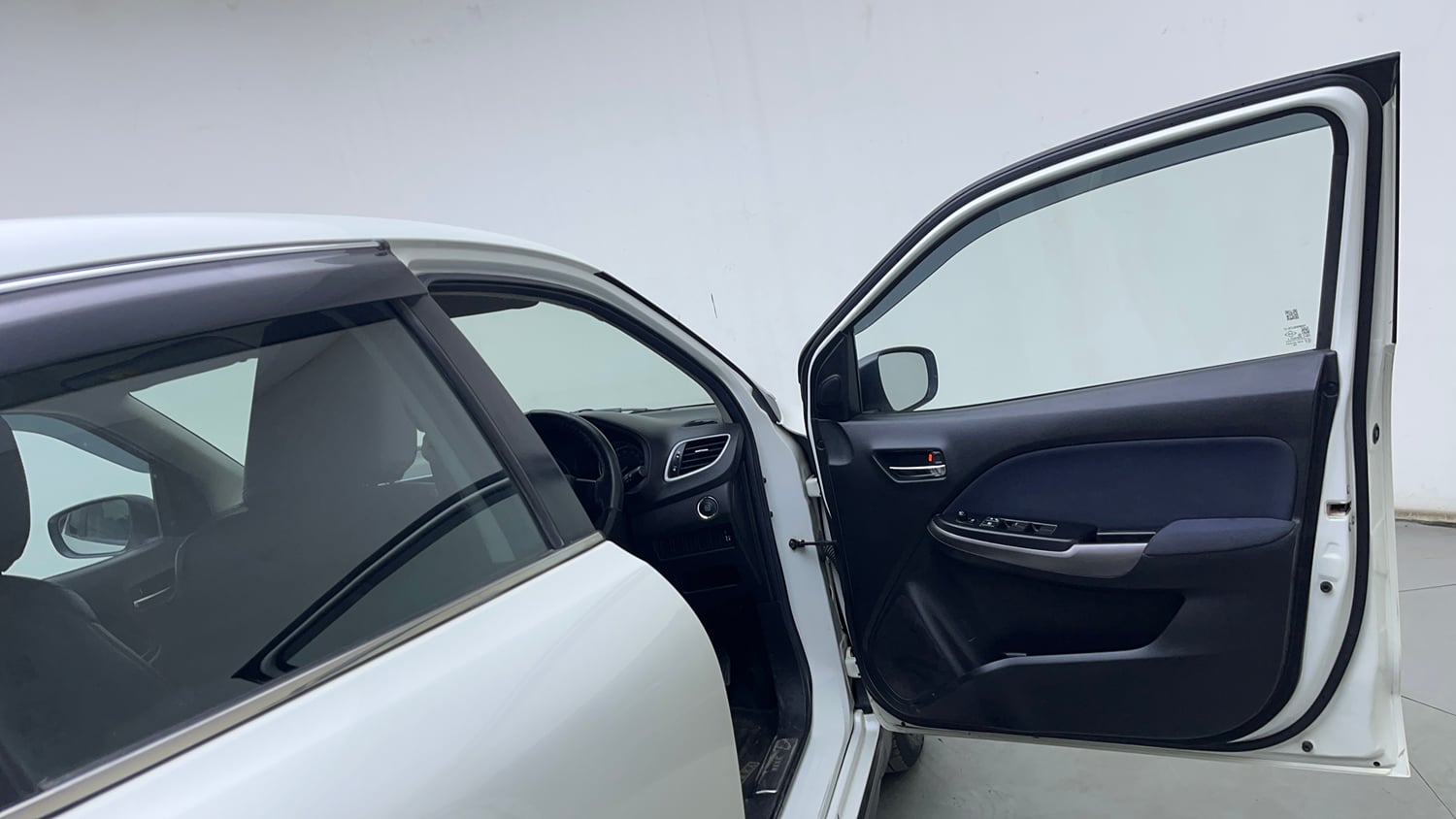 Used 2022 Maruti Suzuki Baleno Zeta Petrol Manual interior RIGHT FRONT DOOR OPEN VIEW