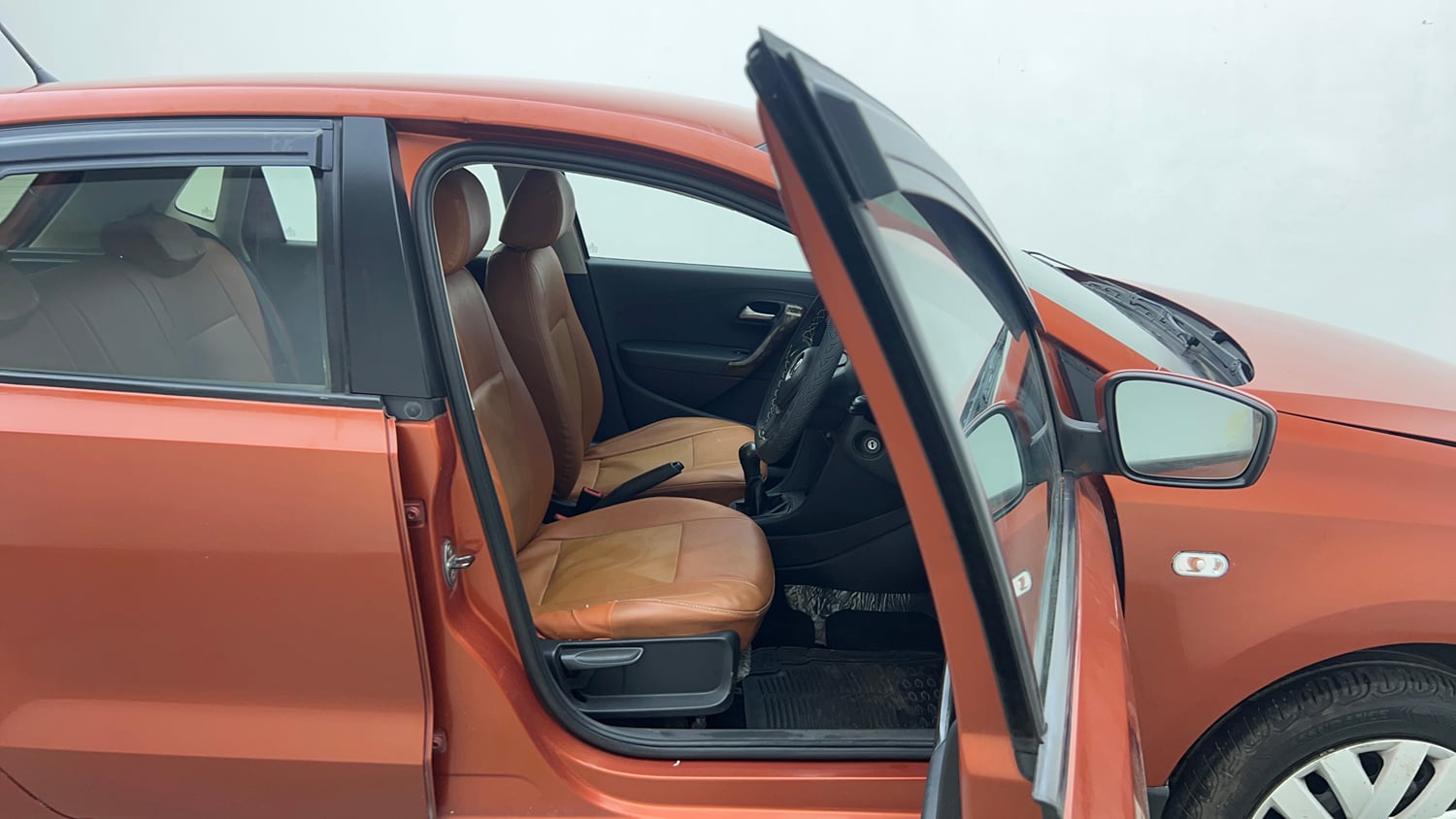 Used 2014 Volkswagen Polo Comfortline 1.2L (P) Petrol Manual interior RIGHT SIDE FRONT DOOR CABIN VIEW