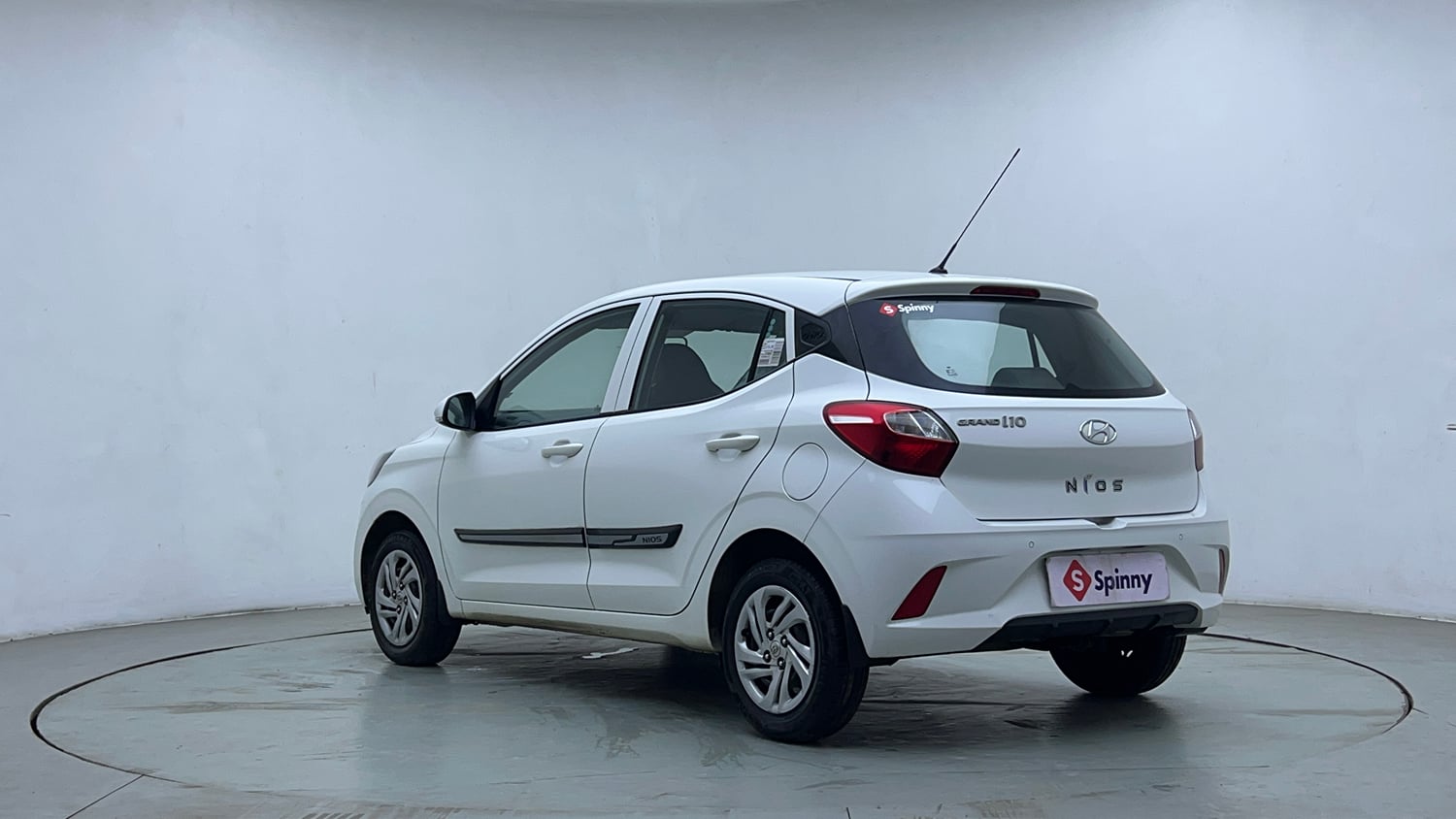 Used 2022 Hyundai Grand i10 Nios Magna AMT 1.2 Kappa VTVT Petrol Automatic exterior LEFT REAR CORNER VIEW