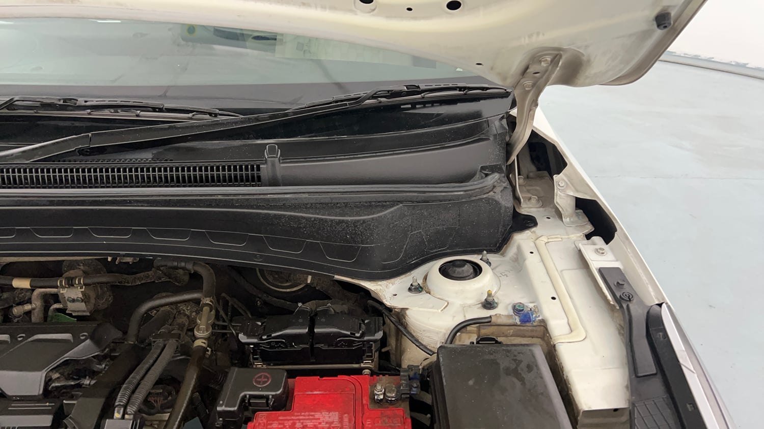 Used 2020 Kia Seltos HTX 1.5 Petrol Manual engine ENGINE LEFT SIDE HINGE & APRON VIEW