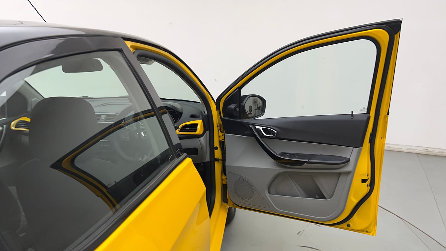 Used 2020 Tata Tiago XZA Plus Petrol Automatic interior RIGHT FRONT DOOR OPEN VIEW
