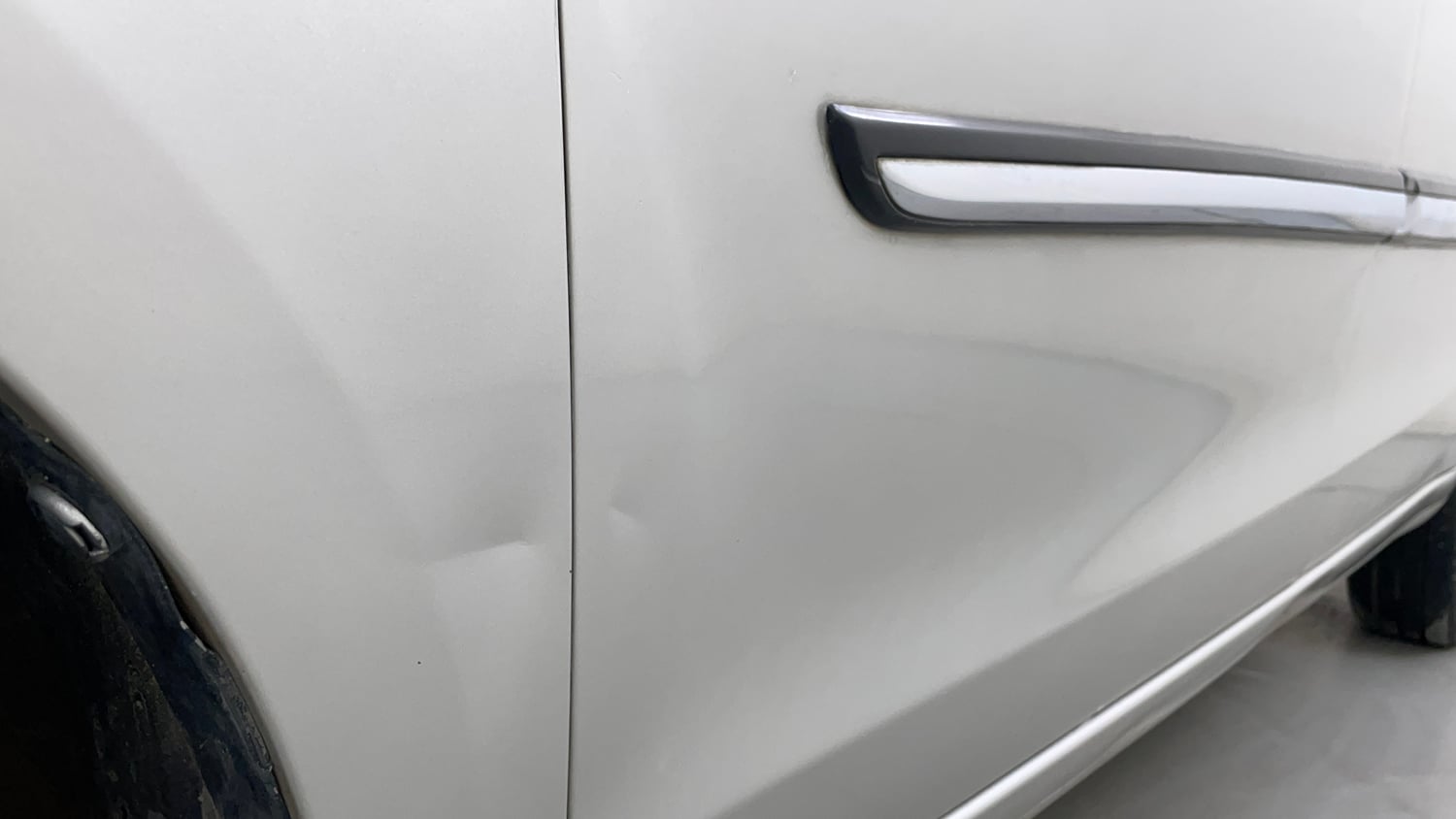 Used 2017 Maruti Suzuki Ertiga ZXI+ Petrol Manual dents MINOR DENT