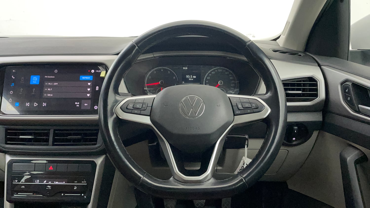 Used 2022 Volkswagen Taigun Highline 1.0 TSI MT Petrol Manual interior STEERING VIEW