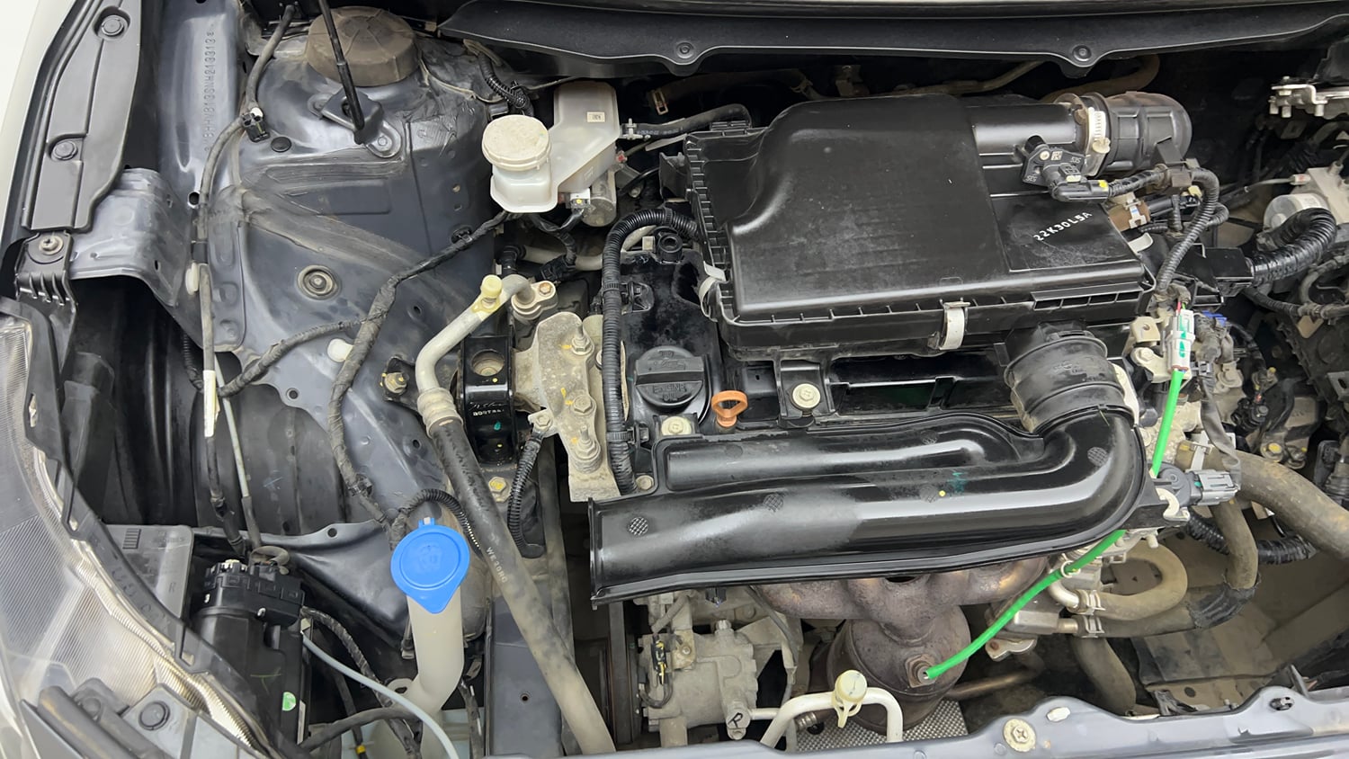 Used 2022 Maruti Suzuki Baleno Sigma MT Petrol Manual engine ENGINE RIGHT SIDE VIEW