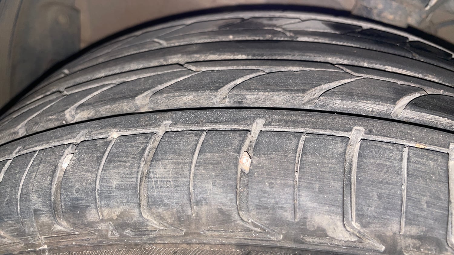 Used 2014 Hyundai Verna Fluidic 1.6 VTVT SX Petrol Manual tyres LEFT FRONT TYRE TREAD VIEW