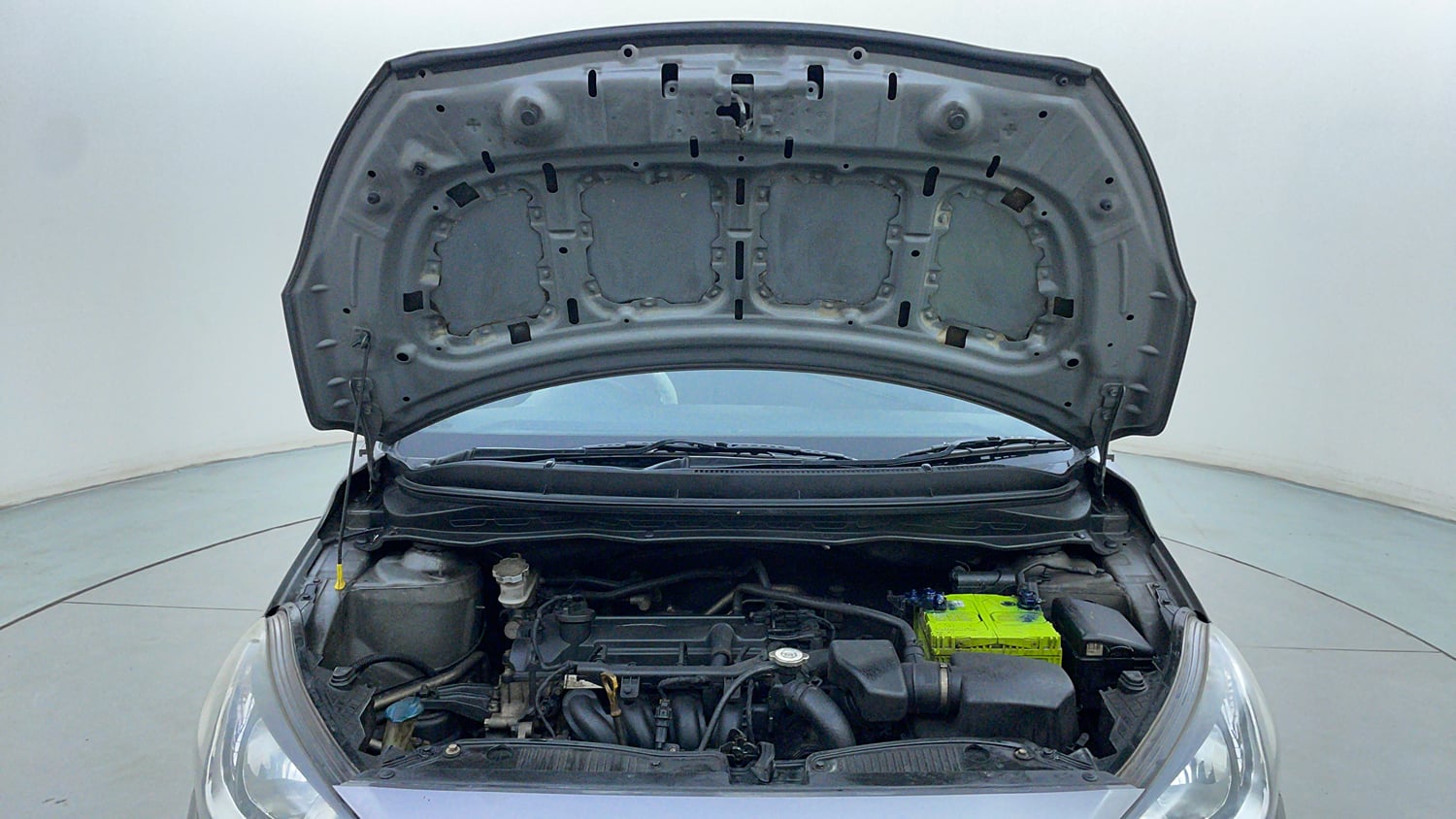 Used 2012 Hyundai i20 Asta 1.2 Petrol Manual engine ENGINE & BONNET OPEN FRONT VIEW