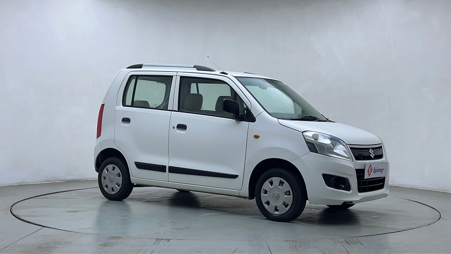 Used 2018 Maruti Suzuki Wagon R LXI Petrol Manual exterior RIGHT FRONT CORNER VIEW