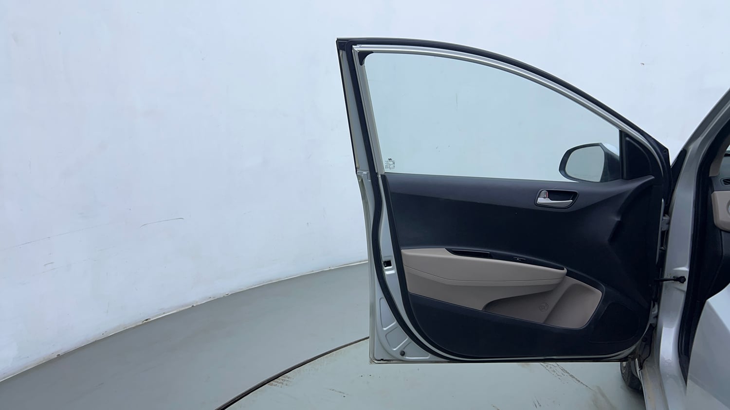 Used 2015 Hyundai Xcent S 1.2 Petrol Manual interior LEFT FRONT DOOR OPEN VIEW