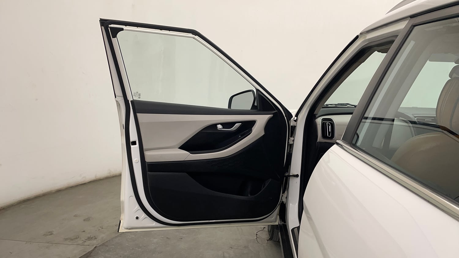 Used 2020 Hyundai Creta SX 1.5 Diesel Diesel Manual interior LEFT FRONT DOOR OPEN VIEW