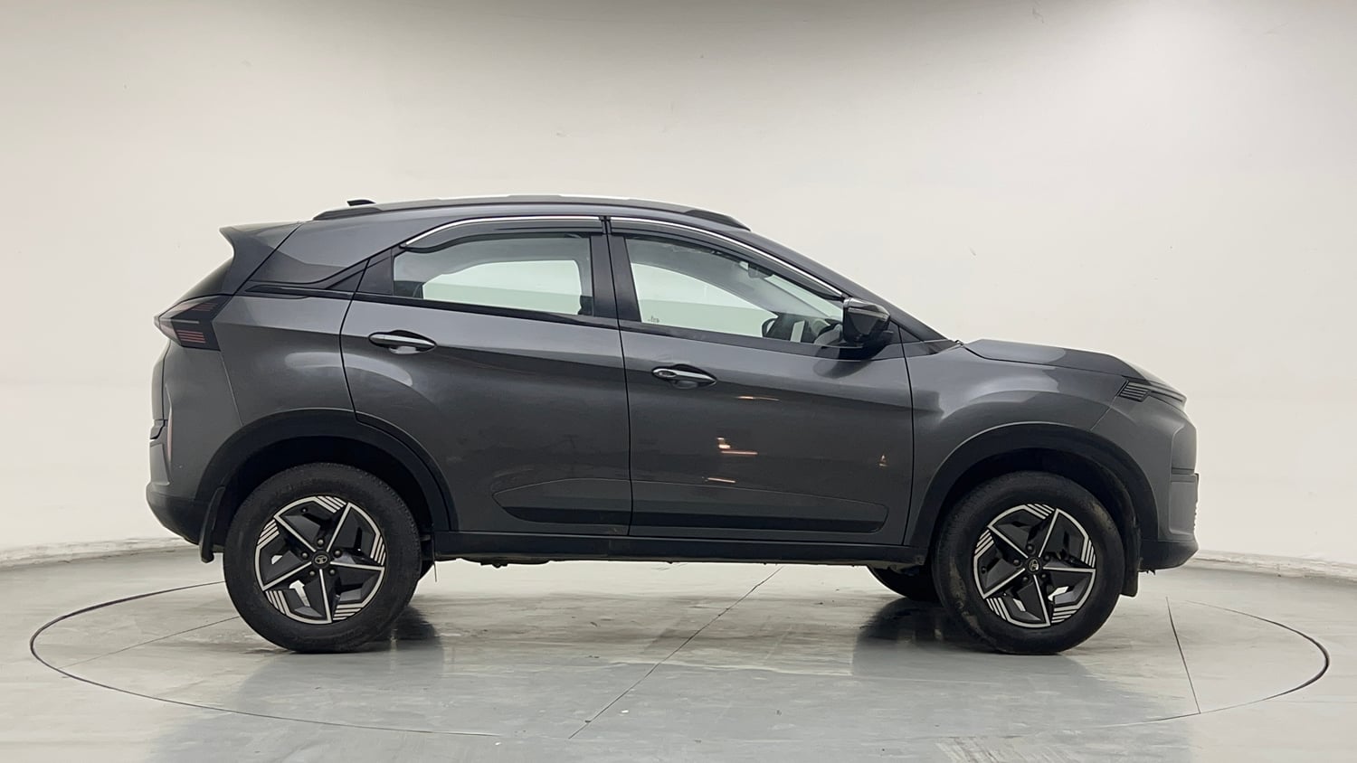 Used 2024 Tata Nexon Creative Plus S 1.2 Revotron Petrol 6AMT Petrol Automatic exterior RIGHT SIDE VIEW