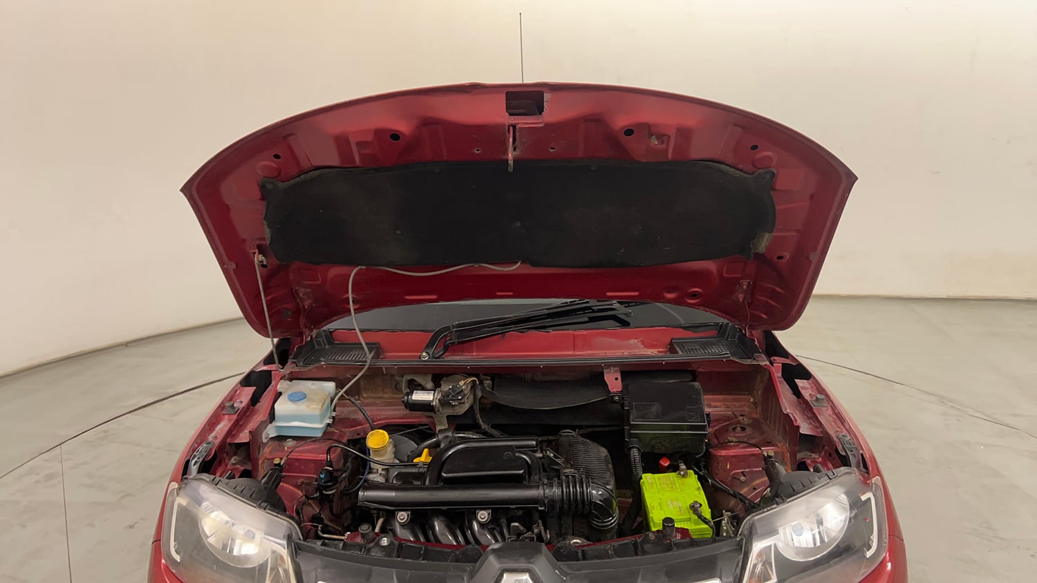 Used 2017 Renault Kwid RXT Petrol Manual engine ENGINE & BONNET OPEN FRONT VIEW