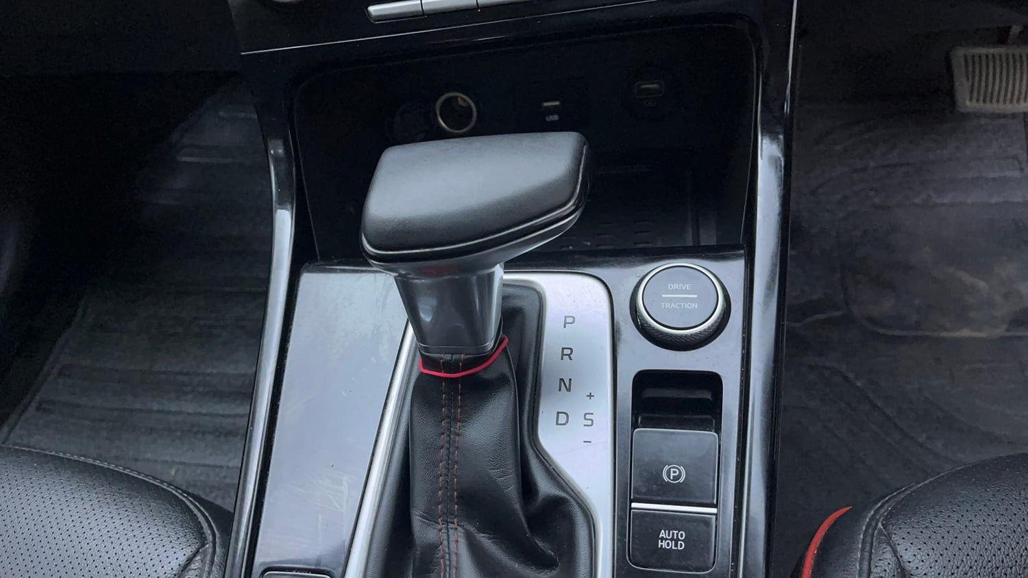 Used 2022 Hyundai Creta SX (O) 1.5 Petrol IVT Knight Petrol Automatic interior GEAR  KNOB VIEW
