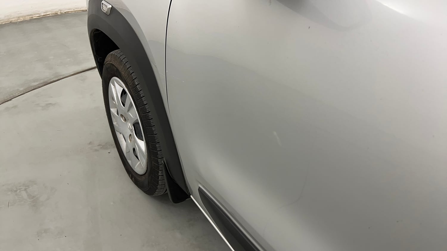 Used 2022 Renault Kwid RXT 1.0 (O) Petrol Manual dents MINOR SCRATCH