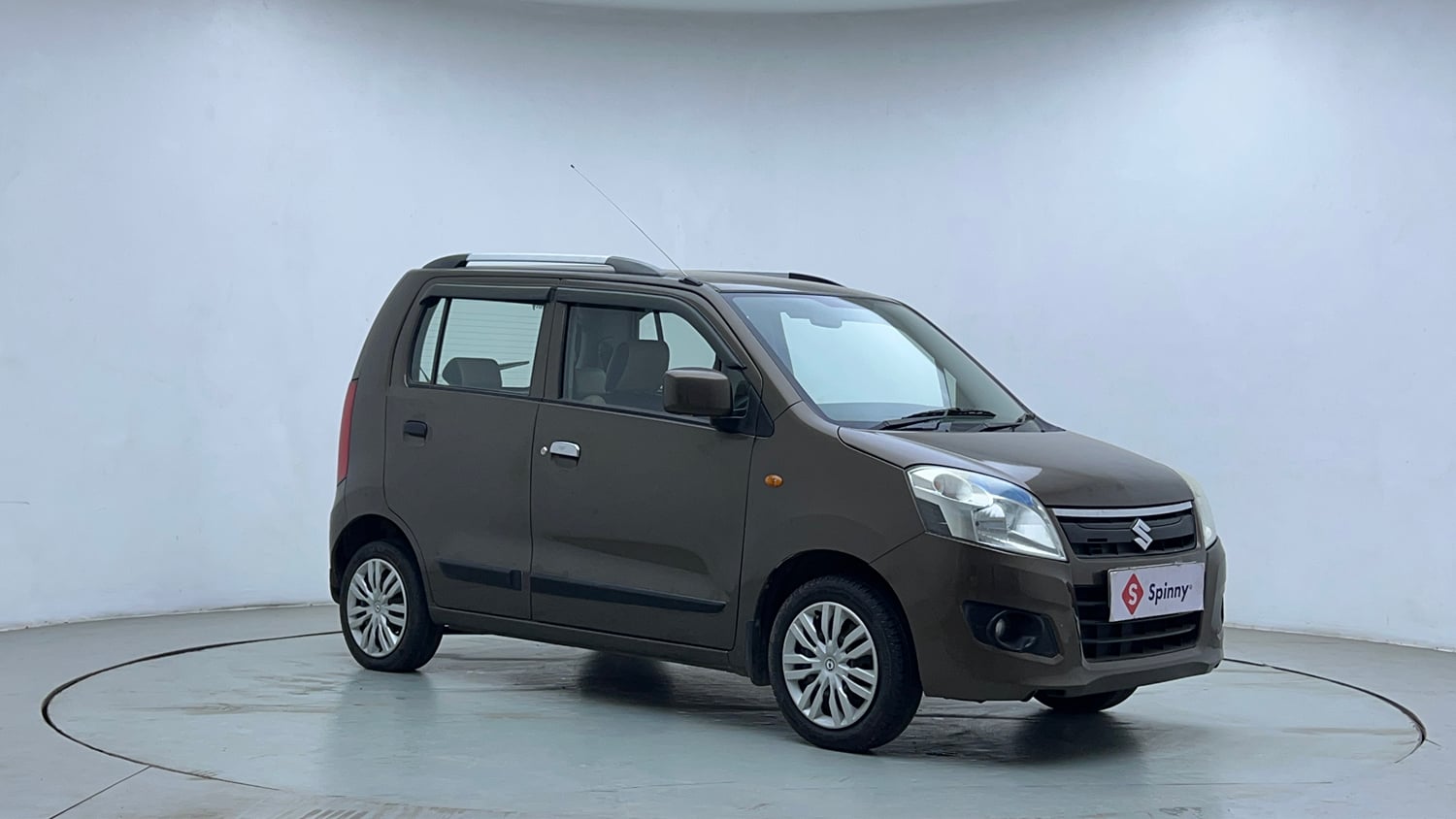 Used 2014 Maruti Suzuki Wagon R VXI Petrol Manual exterior RIGHT FRONT CORNER VIEW