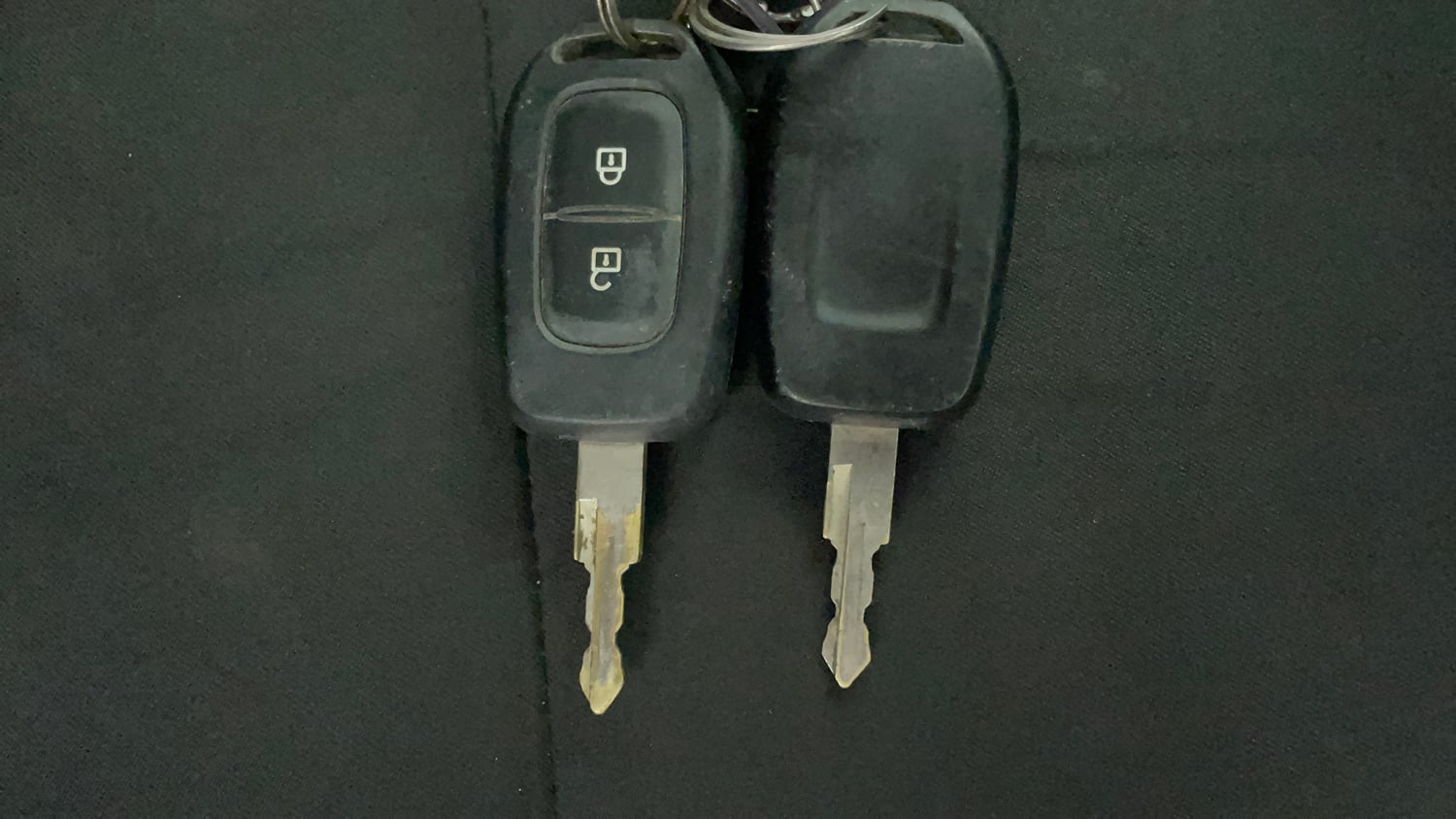 Used 2016 Renault Kwid RXT Petrol Manual extra CAR KEY VIEW