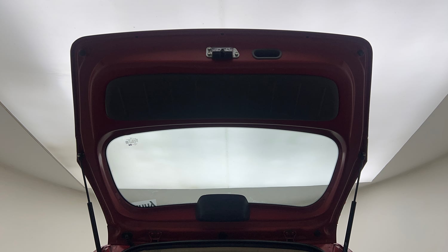 Used 2013 Hyundai i10 Magna 1.2 Kappa2 Petrol Manual interior DICKY DOOR OPEN VIEW