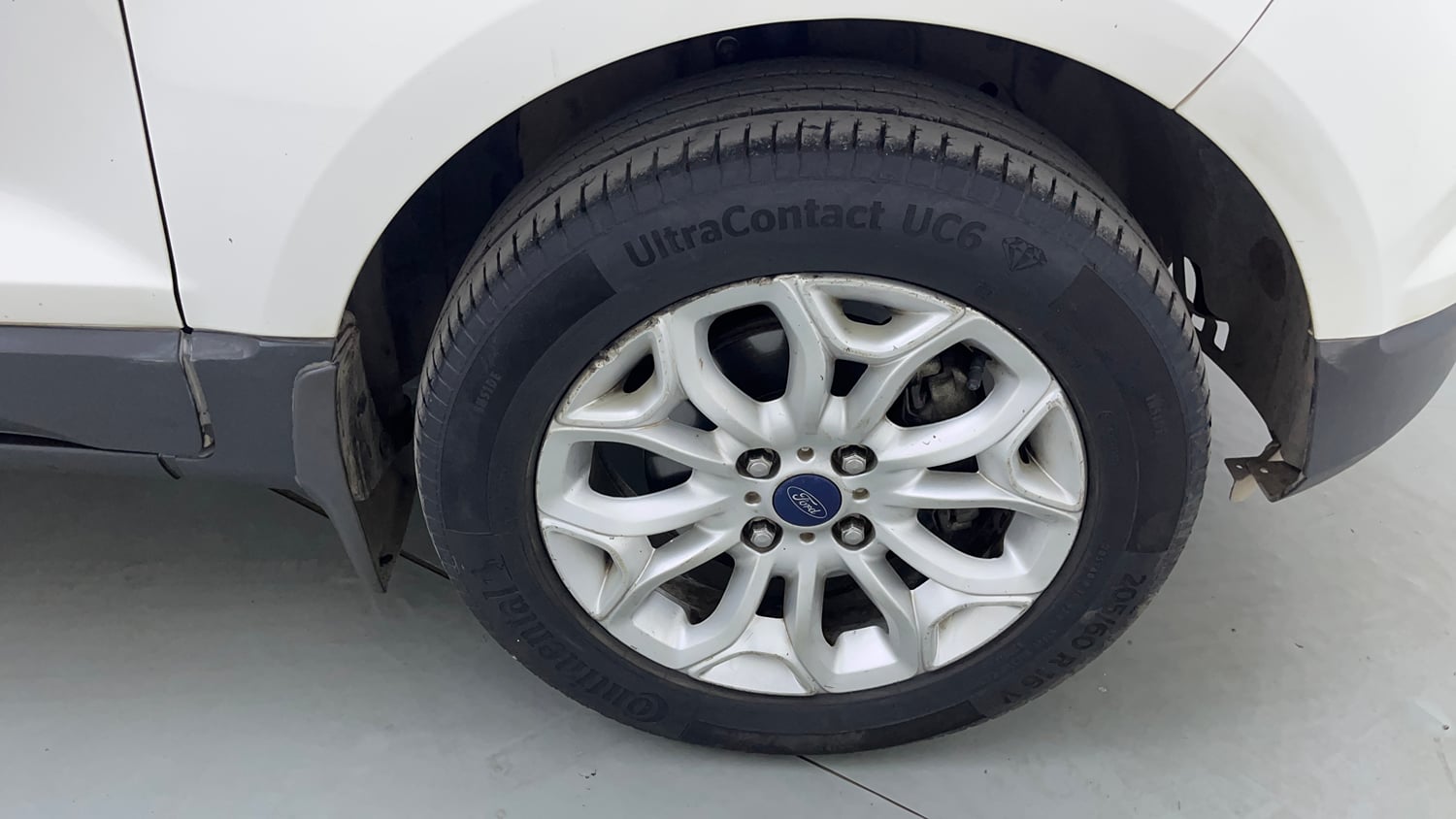 Used 2015 Ford EcoSport Titanium 1.5 TDCi (Opt) Diesel Manual tyres RIGHT FRONT TYRE RIM VIEW