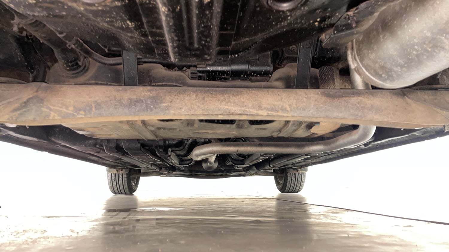 Used 2020 Hyundai Elite i20 Sportz Plus 1.2 Petrol Manual extra REAR UNDERBODY VIEW (TAKEN FROM REAR)