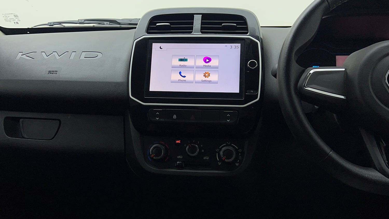 Used 2022 Renault Kwid CLIMBER AMT Petrol Automatic interior MUSIC SYSTEM & AC CONTROL VIEW