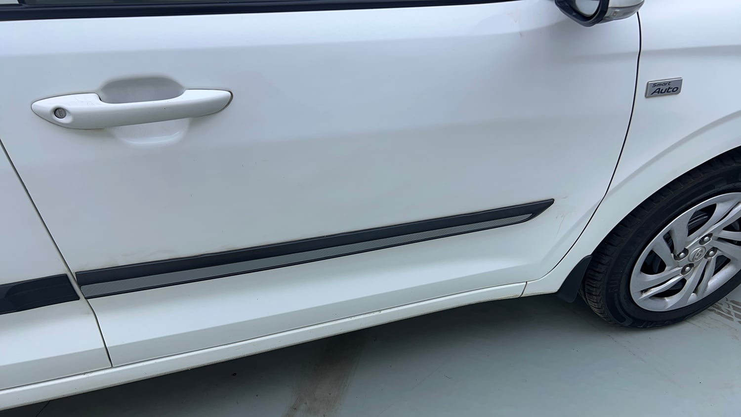 Used 2022 Hyundai Grand i10 Nios Magna AMT 1.2 Kappa VTVT Petrol Automatic dents MINOR SCRATCH