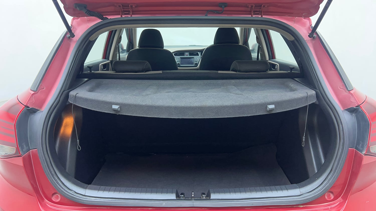 Used 2018 Hyundai Elite i20 Asta 1.2 (O) Petrol Manual interior DICKY INSIDE VIEW